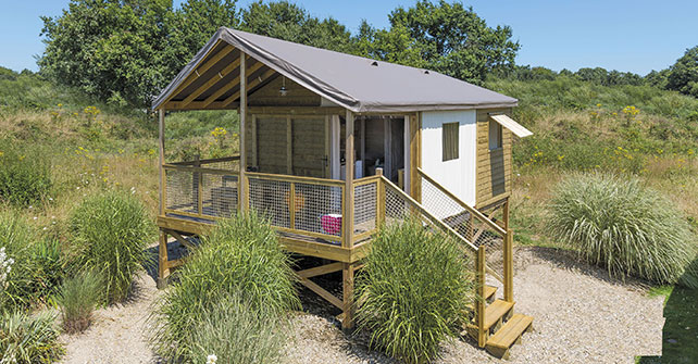 ECOLODGE <br><span class="subtitle-room">2 slaapkamers – geen water en sanitair – 6 pers. max – Uitzicht op zee</span>